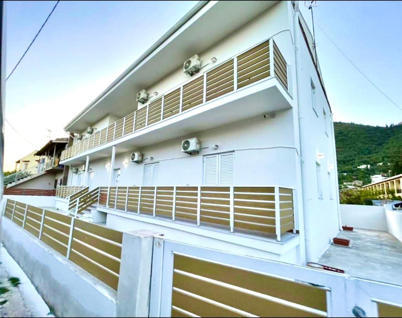 Bed And Beach Ipsos Exterior photo